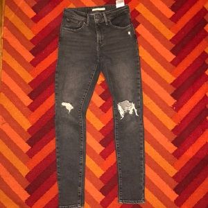 Levi High Rise Jeans